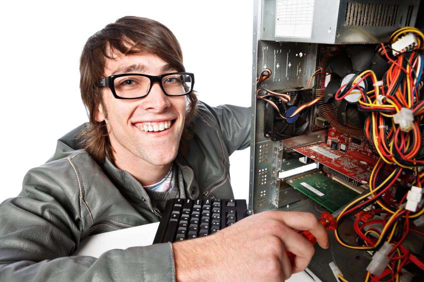 Мастер по ремонту компьютеров в Химках